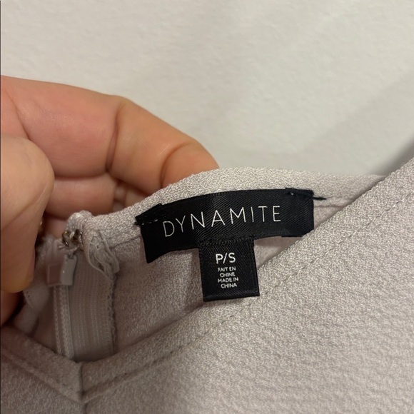 Dynamite Light Gray Textured Top - Picture 2 of 8